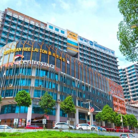Отель Centrestage Petaling Jaya By Perfect Host Экстерьер фото The hotel in 2015