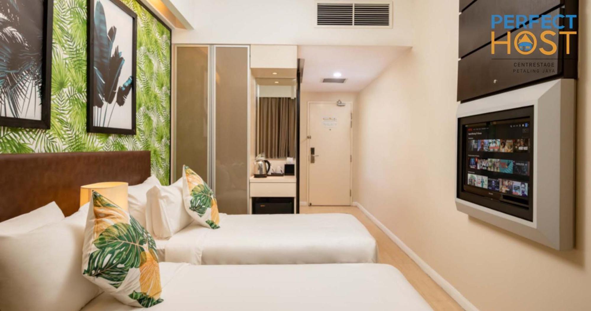 Отель Centrestage Petaling Jaya By Perfect Host Экстерьер фото Deluxe Room