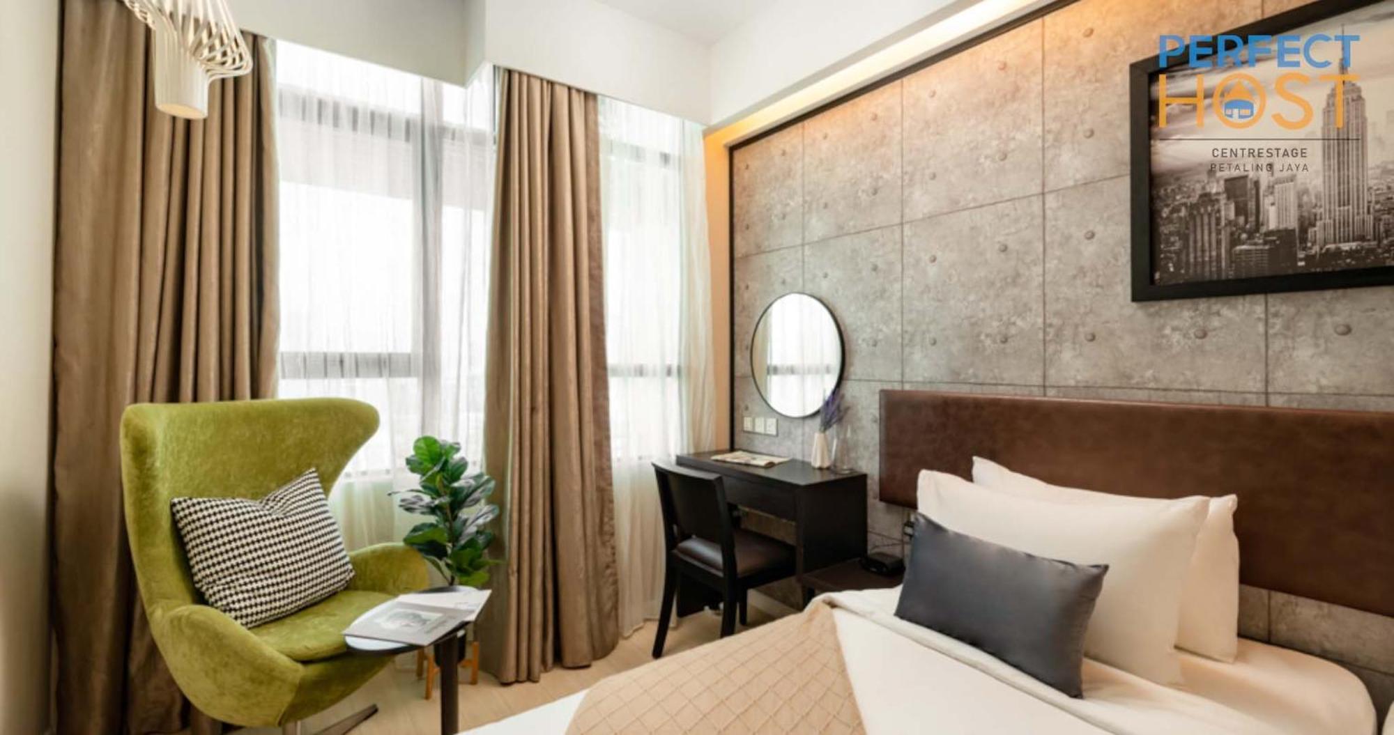 Отель Centrestage Petaling Jaya By Perfect Host Экстерьер фото Deluxe Room