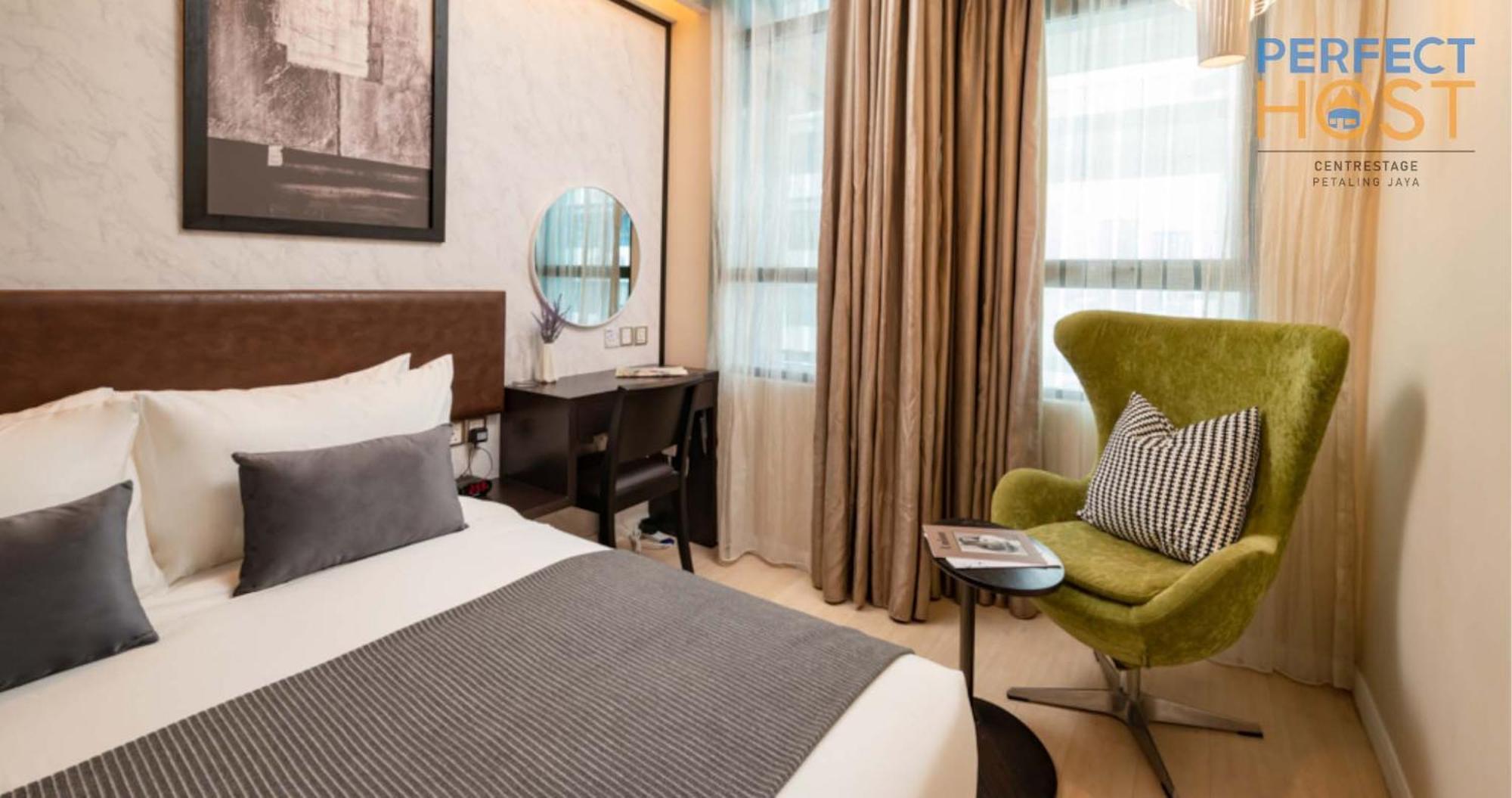 Отель Centrestage Petaling Jaya By Perfect Host Экстерьер фото Deluxe Room