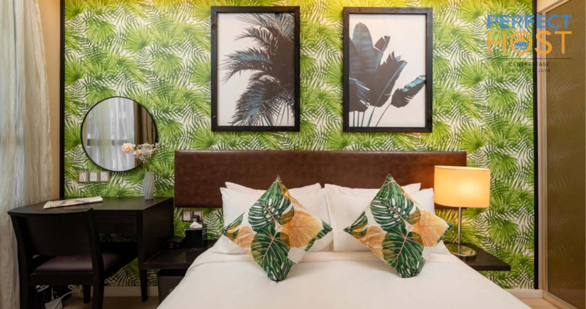 Отель Centrestage Petaling Jaya By Perfect Host Экстерьер фото Deluxe Room