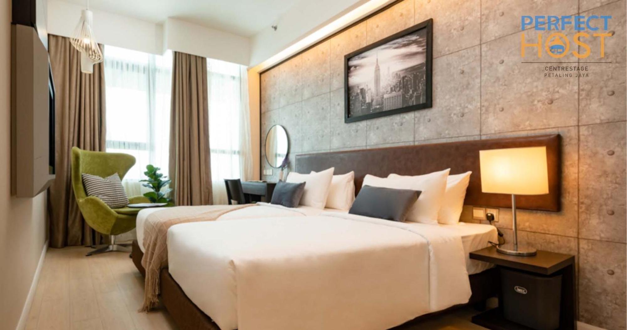 Отель Centrestage Petaling Jaya By Perfect Host Экстерьер фото Deluxe Room